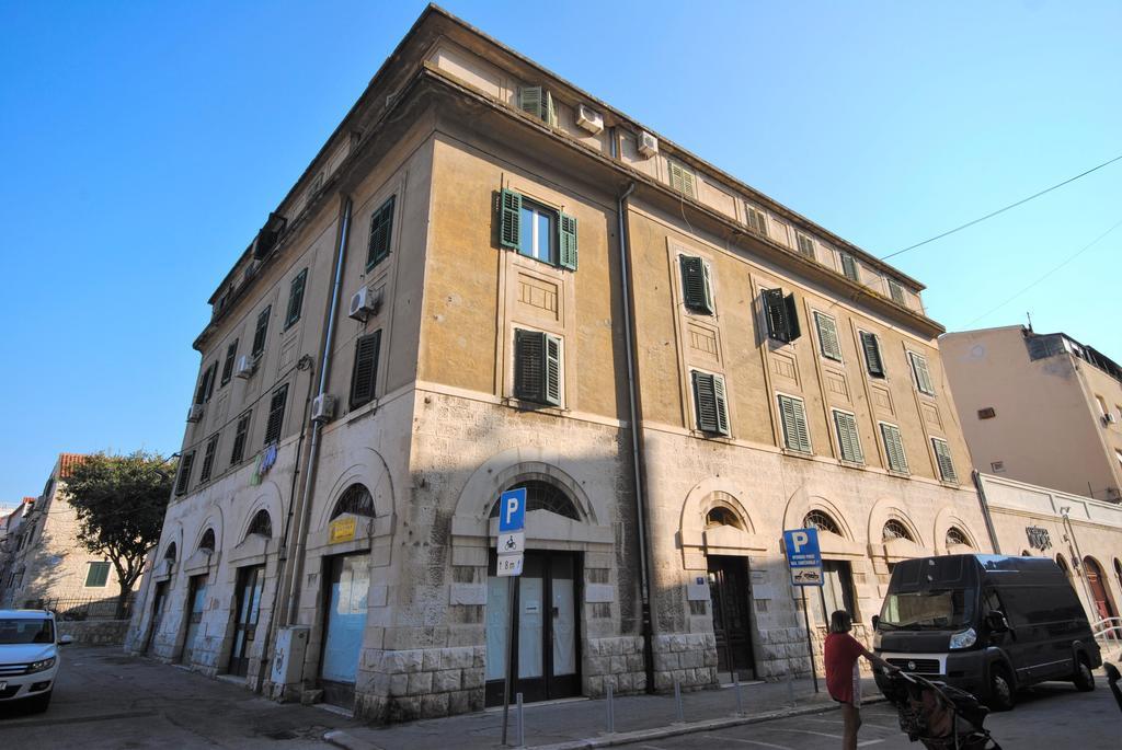 Apartment Viva Split Bagian luar foto